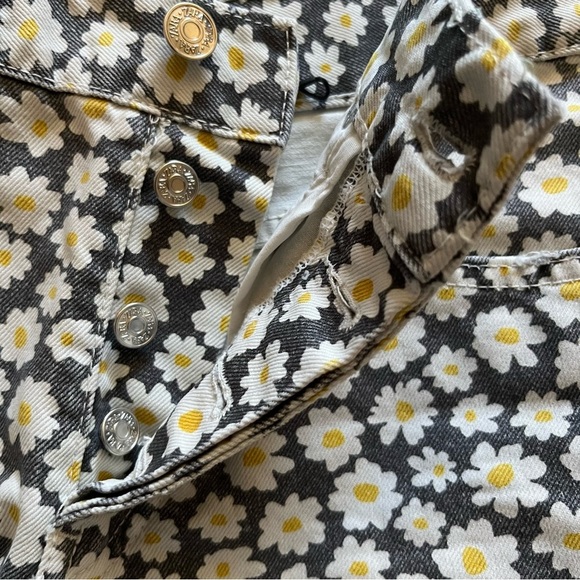 Zara Straight Shorts Daisy Print High Rise Button Fly Women's USA 2 - Picture 7 of 13